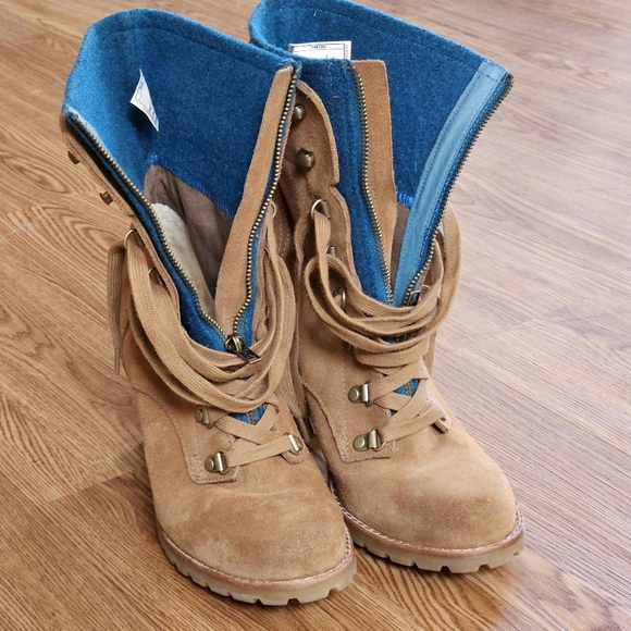 UGG Shoes - UGG LACE UP TAN/TURQUOISE HEELED BOOTS WOMEN'S SIZE 8